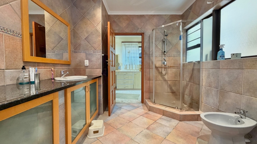 3 Bedroom Property for Sale in Mountainside Western Cape